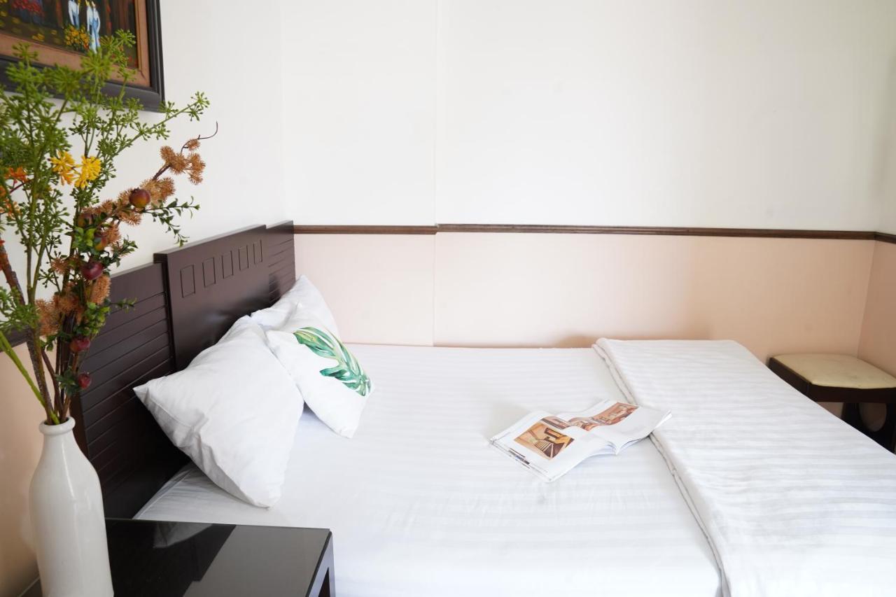 Trang An - 5 Minutes Landmark 81 Hotel