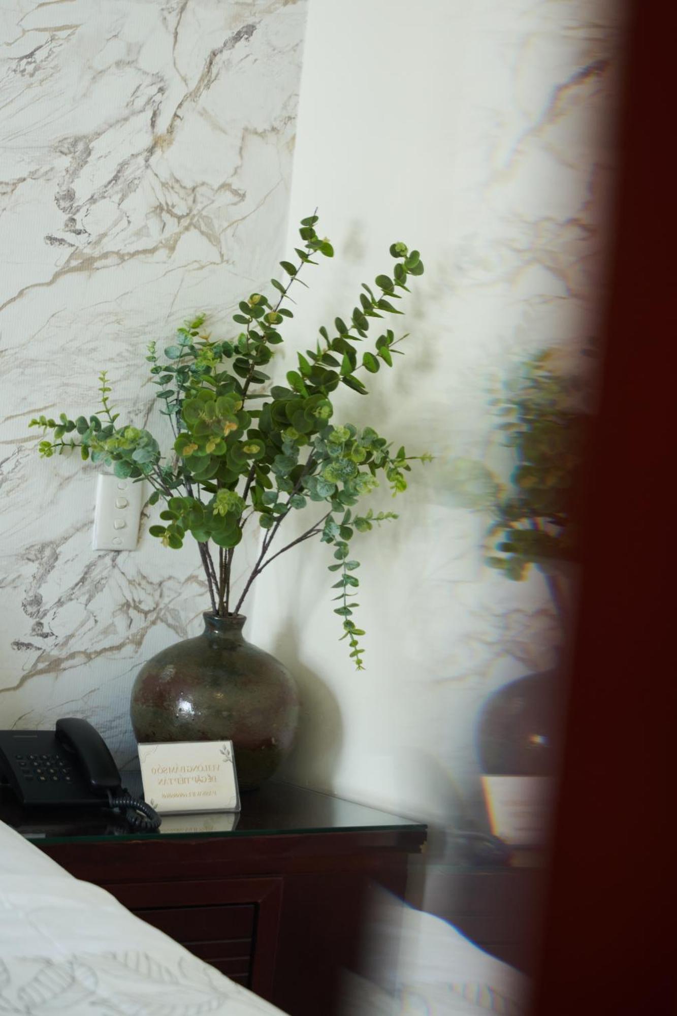 Hotel Trang An - 5 Minutes Landmark 81 2*