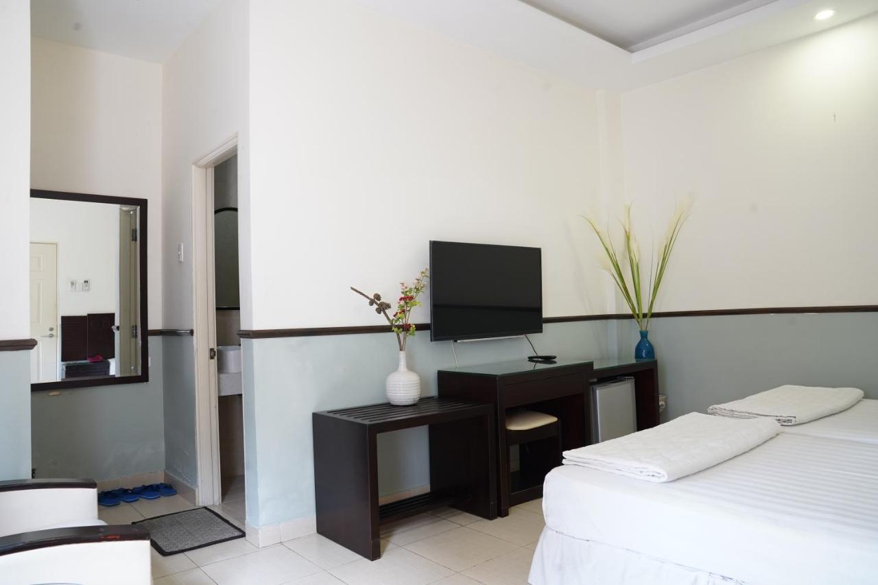 Hotel Trang An - 5 Minutes Landmark 81 Ho Chi Minh City