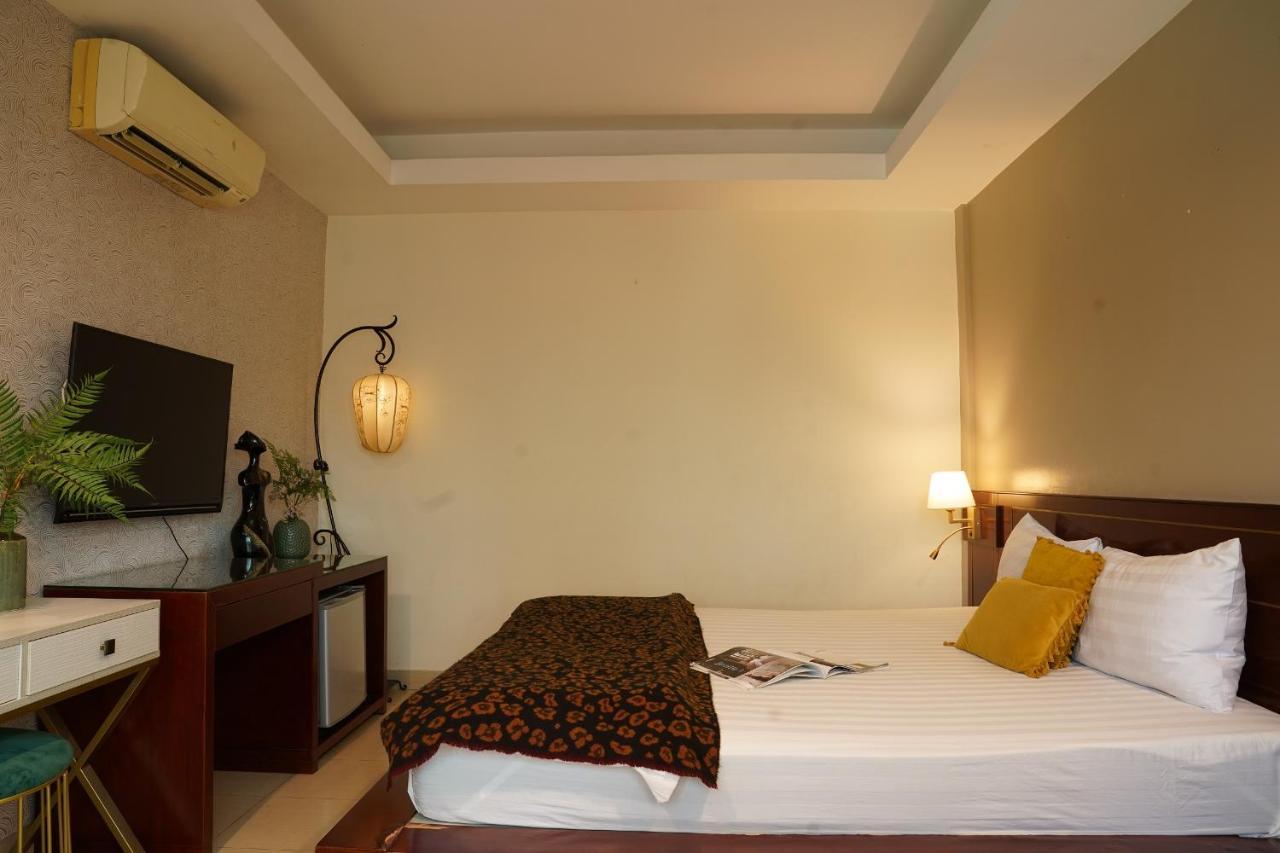 Trang An - 5 Minutes Landmark 81 Hotel Ho Chi Minh City